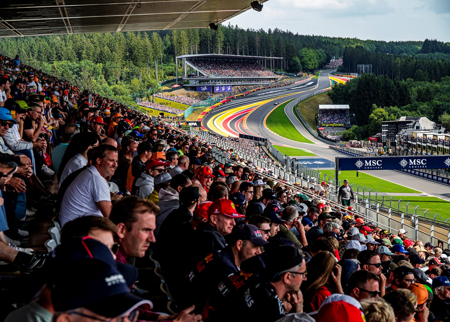 Gold 2 Grandstand Inclusion