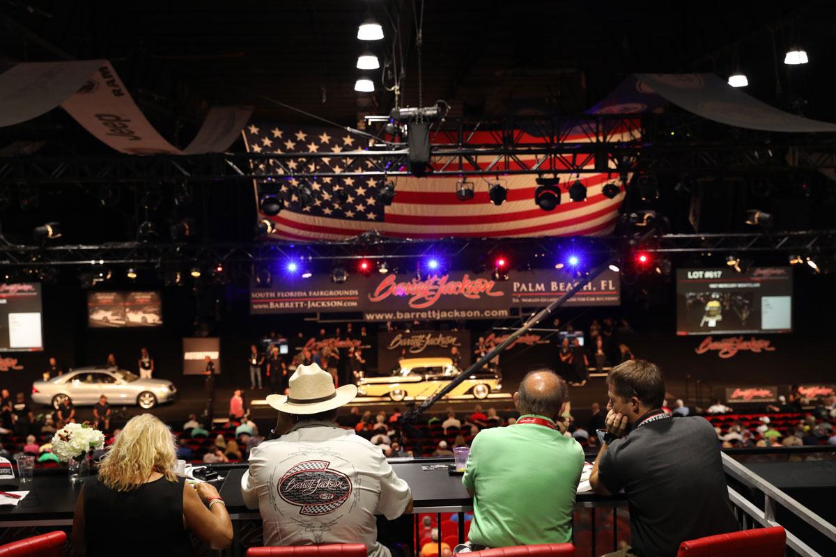 get-access-to-the-luxury-lounge-at-the-2023-barrett-jackson-scottsdale-auction-with-an-official-ticket-package-from-barrett-jackson-vip-experiences